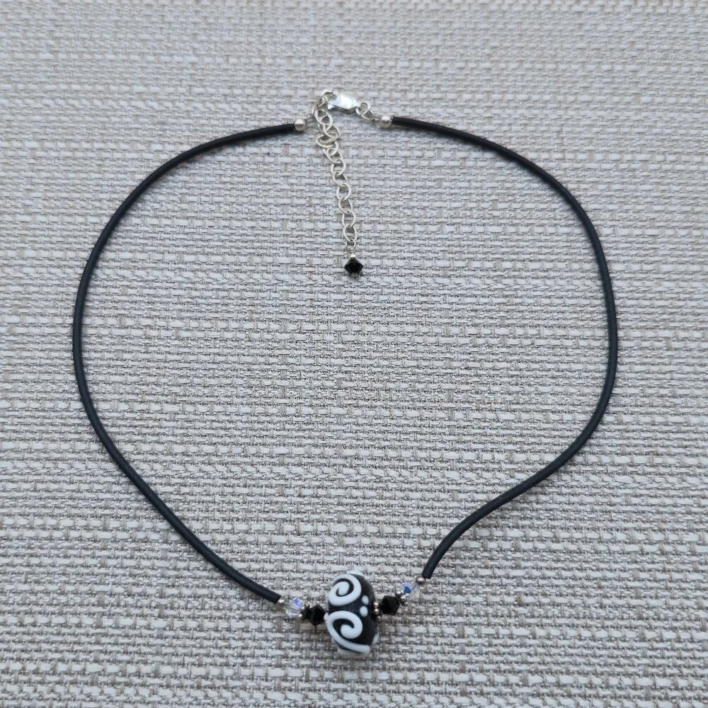 14 + 2 Inch Sterling Silver And Rubber Handmade Glass Bead Necklace B628